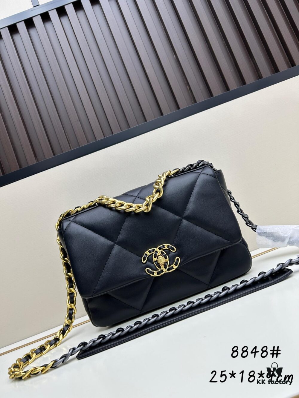 New Arrival with Box CHANEL Chanel Platinum White 19 Bag