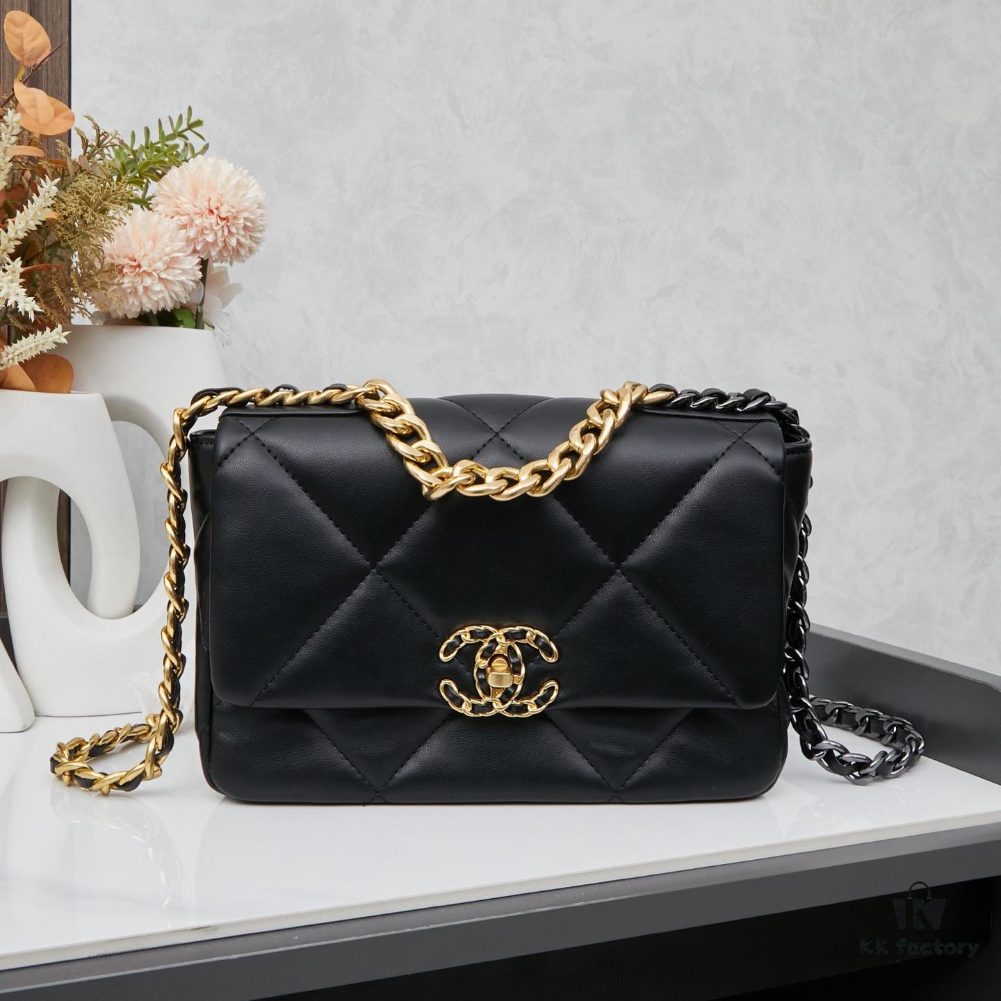 New Arrival with Box CHANEL Chanel Platinum White 19 Bag