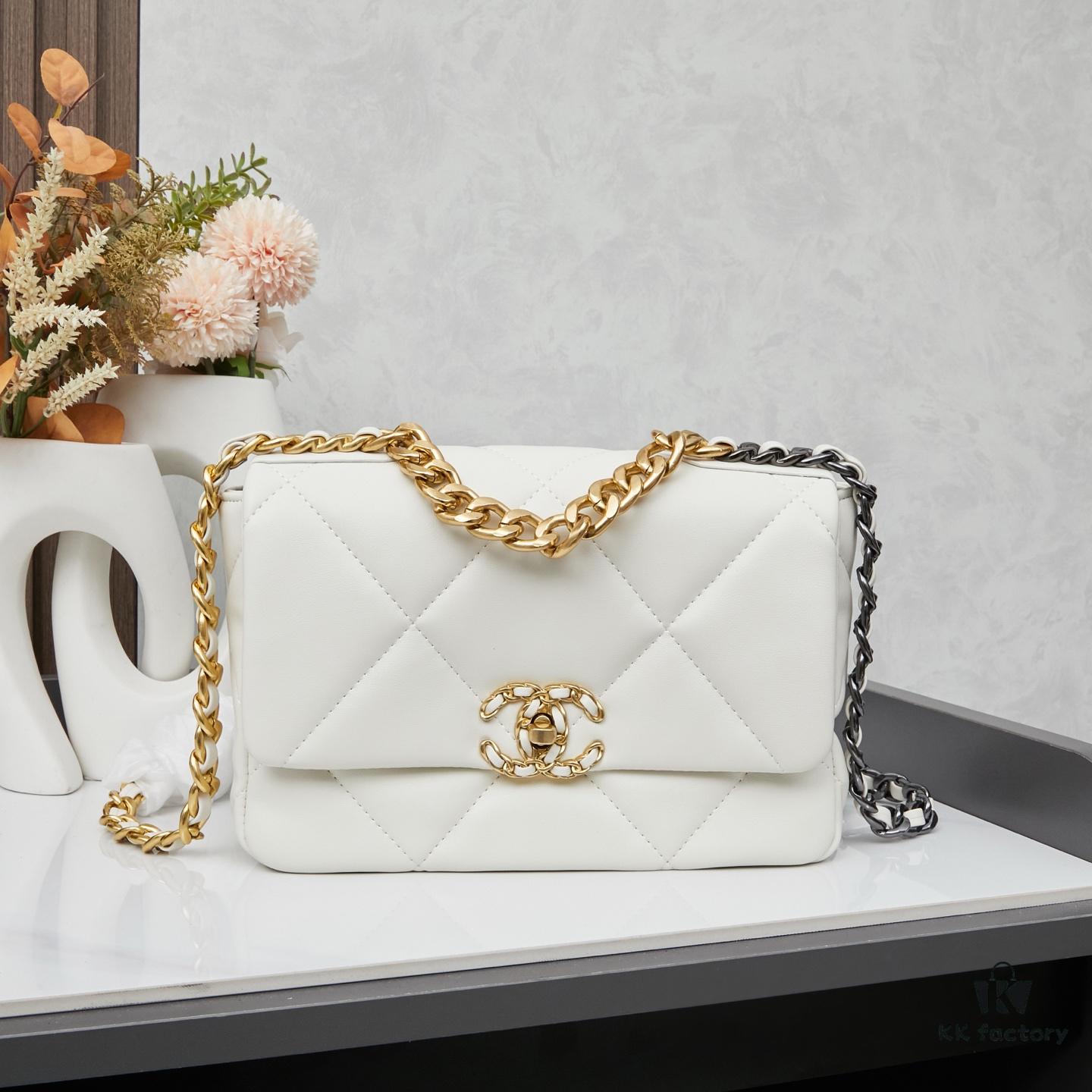 New Arrival with Box CHANEL Chanel Platinum White 19 Bag