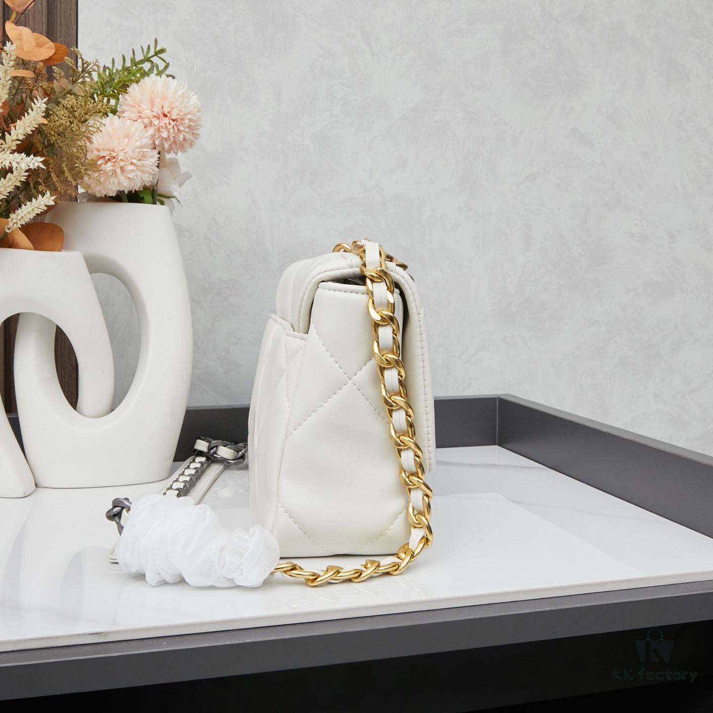 New Arrival with Box CHANEL Chanel Platinum White 19 Bag