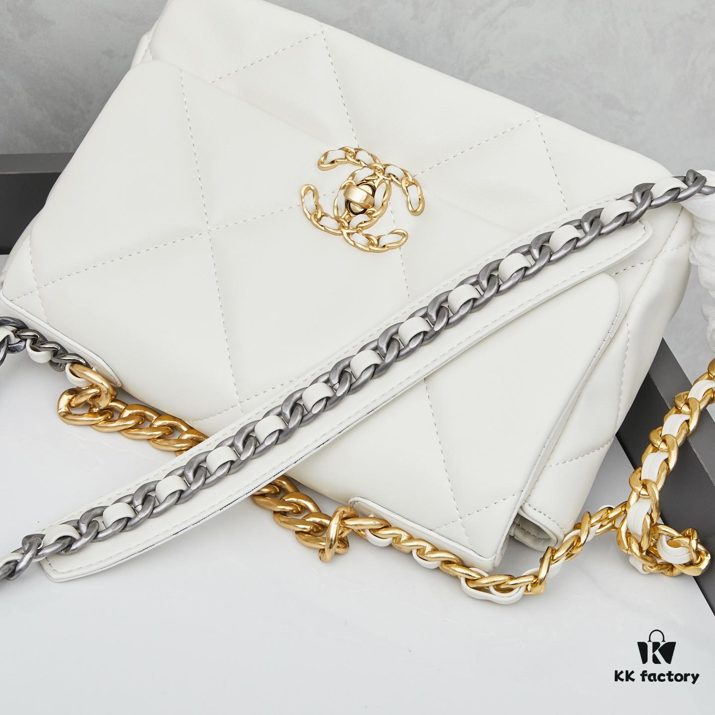 New Arrival with Box CHANEL Chanel Platinum White 19 Bag