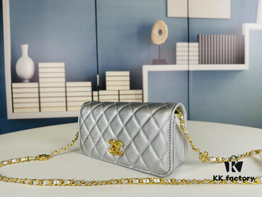 New Arrival Recommended Today 🌸 CHANEL 23K Camellia Clasp Underarm Bag