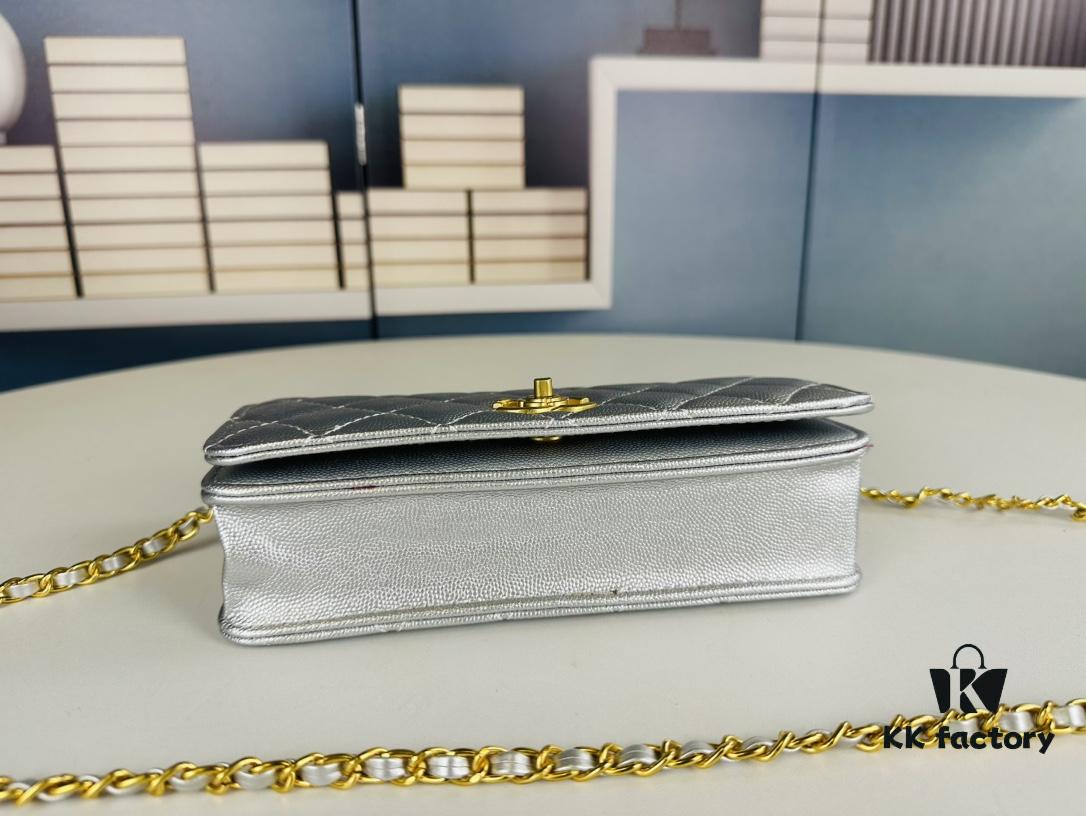 New Arrival Recommended Today 🌸 CHANEL 23K Camellia Clasp Underarm Bag