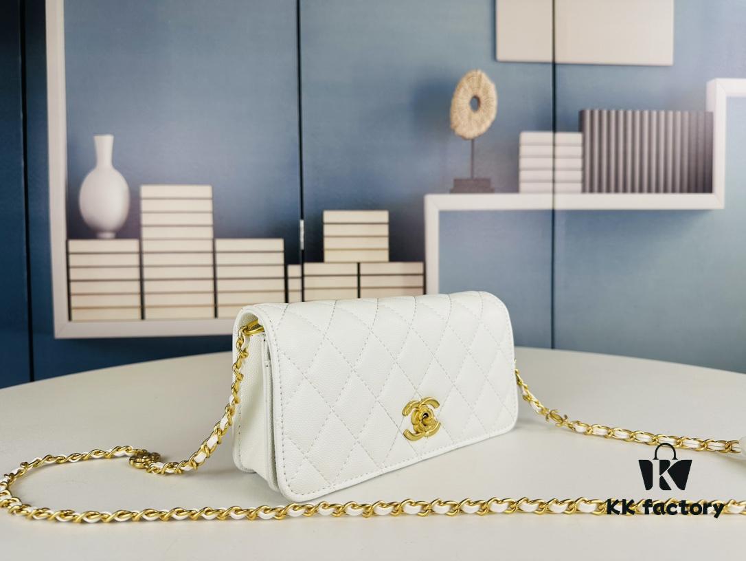 New Arrival Today's Recommendation 🌸 CHANEL 23K Camellia Clasp Underarm Bag