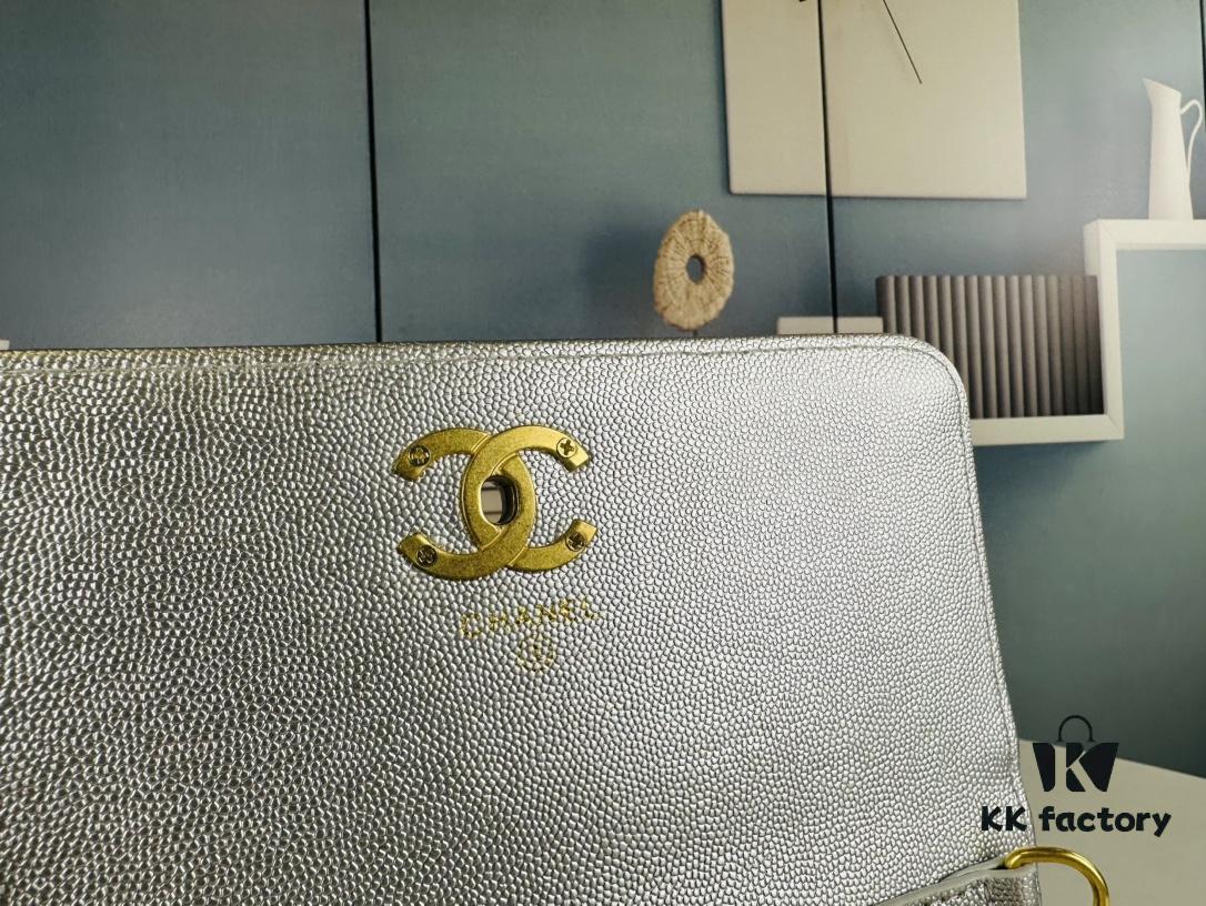 New Arrival Recommended Today 🌸 CHANEL 23K Camellia Clasp Underarm Bag