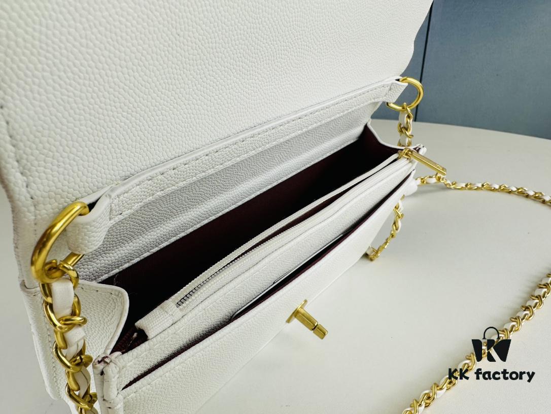 New Arrival Today's Recommendation 🌸 CHANEL 23K Camellia Clasp Underarm Bag