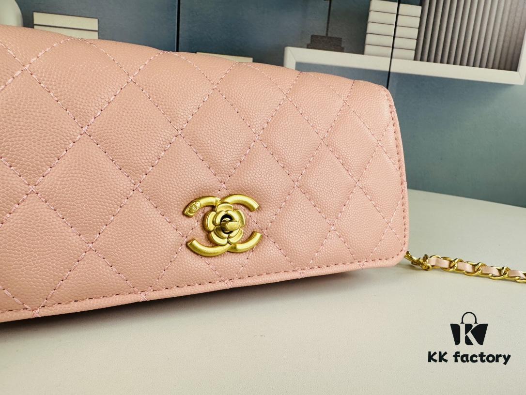 New Arrival Today's Recommendation 🌸 CHANEL 23K Camellia Clasp Underarm Bag