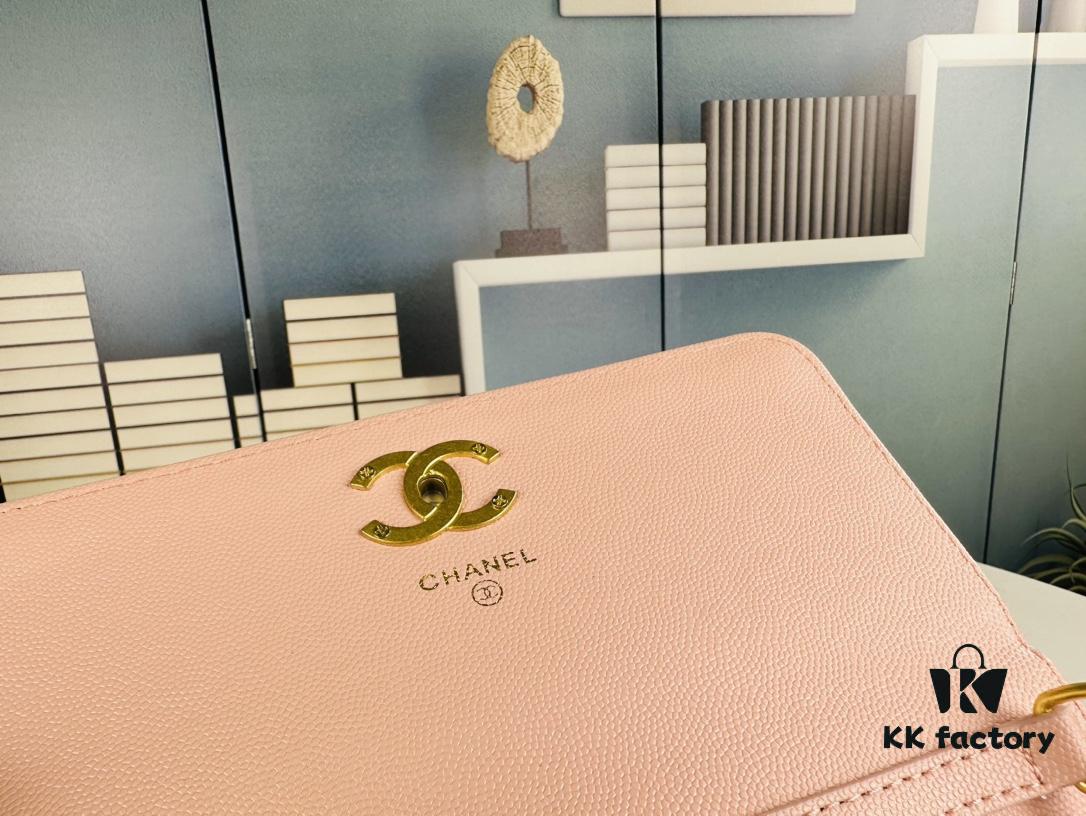 New Arrival Today's Recommendation 🌸 CHANEL 23K Camellia Clasp Underarm Bag