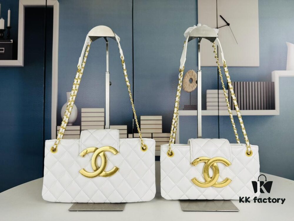 New Arrival Large Size 210 Small Size 200 40,000+ into Chanel 24C Retro Oversized Logo Horizontal Chain Bag