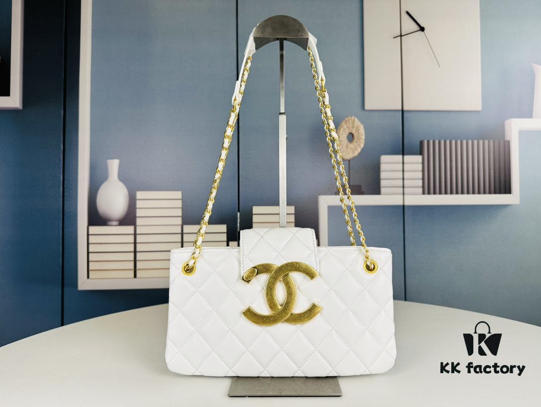 New Arrival Large Size 210 Small Size 200 40,000+ into Chanel 24C Retro Oversized Logo Horizontal Chain Bag