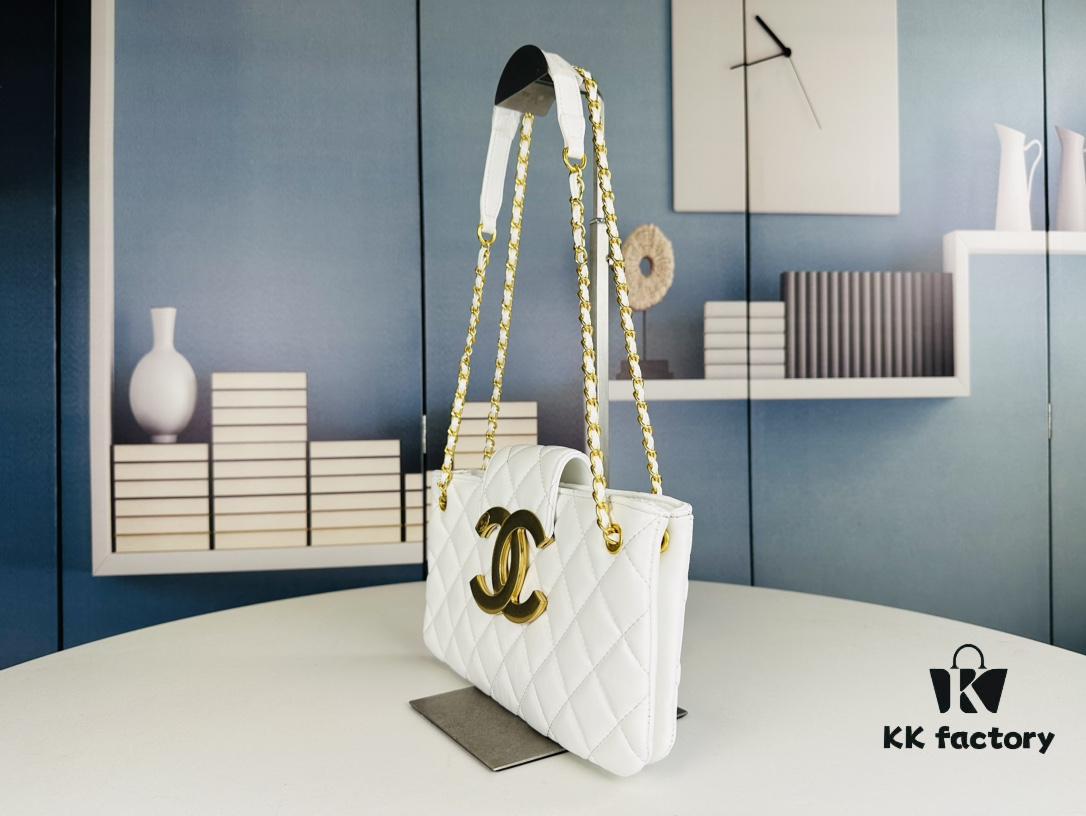 New Arrival Large Size 210 Small Size 200 40,000+ into Chanel 24C Retro Oversized Logo Horizontal Chain Bag