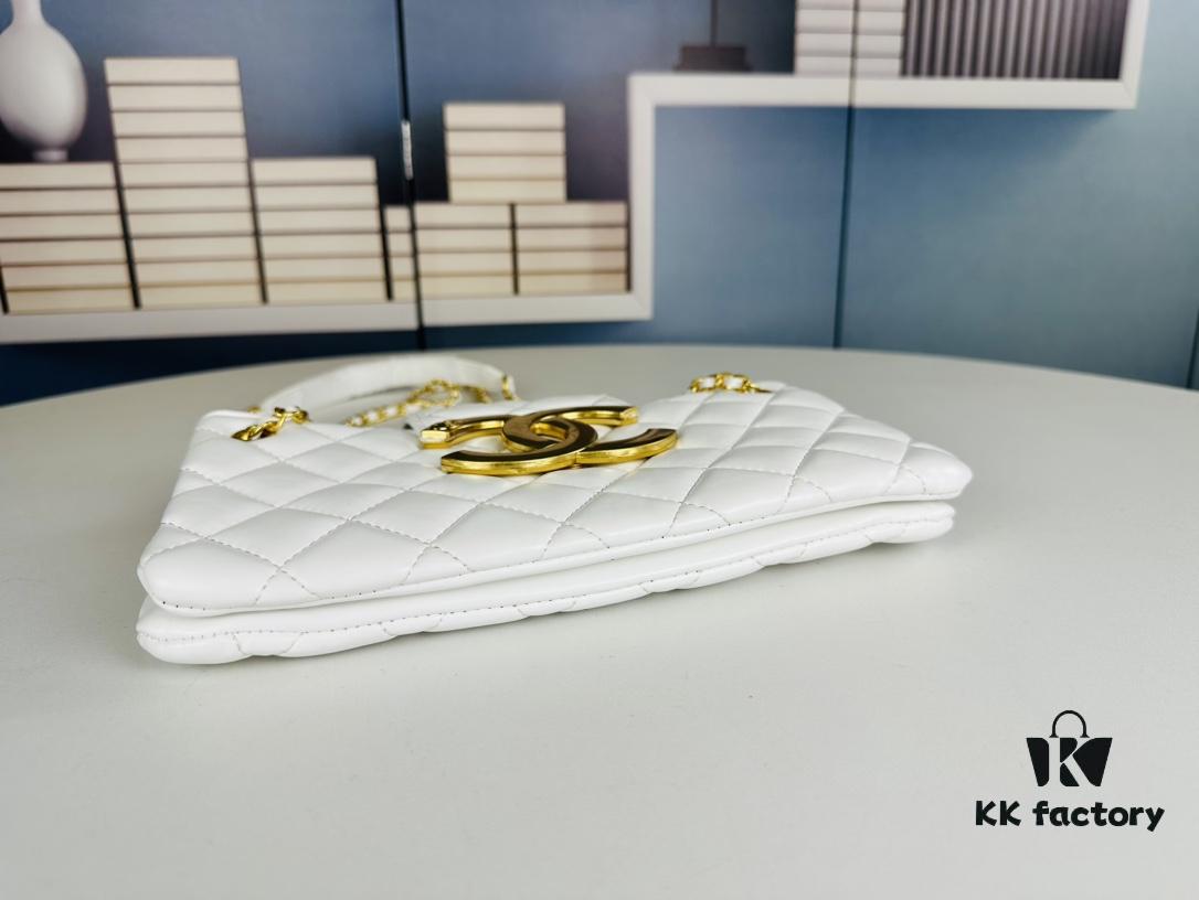 New Arrival Large Size 210 Small Size 200 40,000+ into Chanel 24C Retro Oversized Logo Horizontal Chain Bag