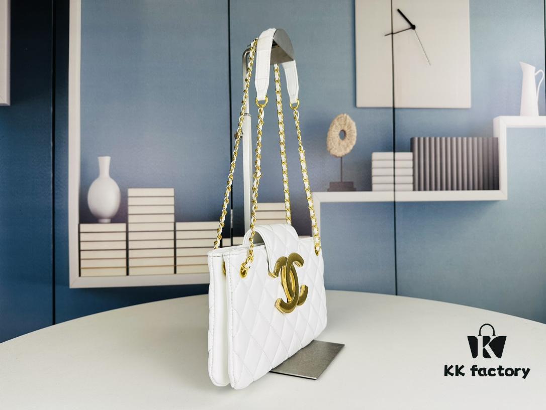 New Arrival Large Size 210 Small Size 200 40,000+ into Chanel 24C Retro Oversized Logo Horizontal Chain Bag