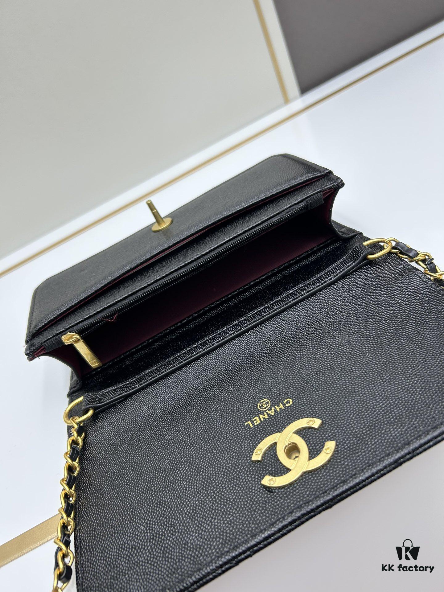 New Arrival Today's Recommendation 🌸 CHANEL 23K Camellia Clasp Underarm Bag