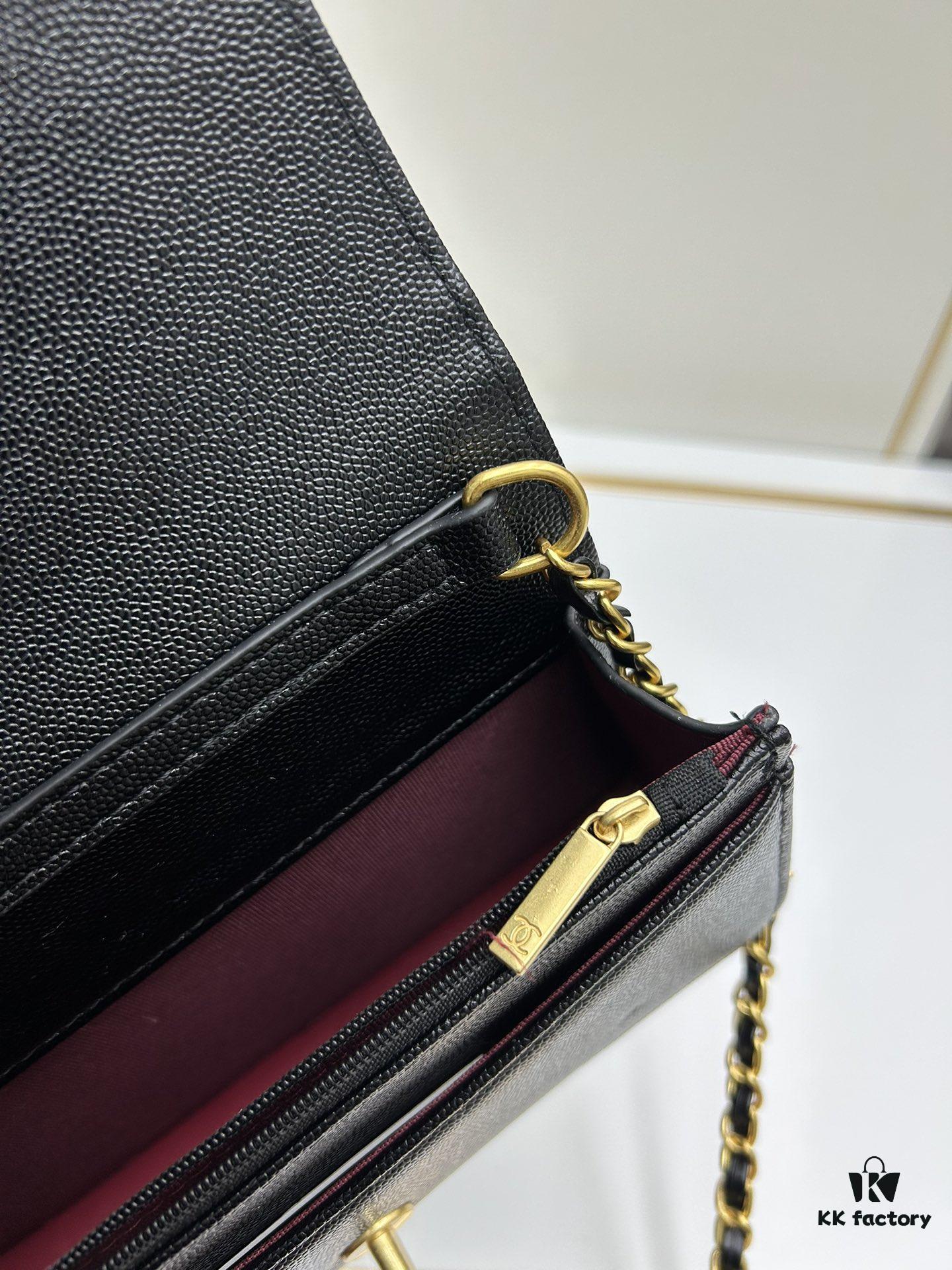 New Arrival Today's Recommendation 🌸 CHANEL 23K Camellia Clasp Underarm Bag