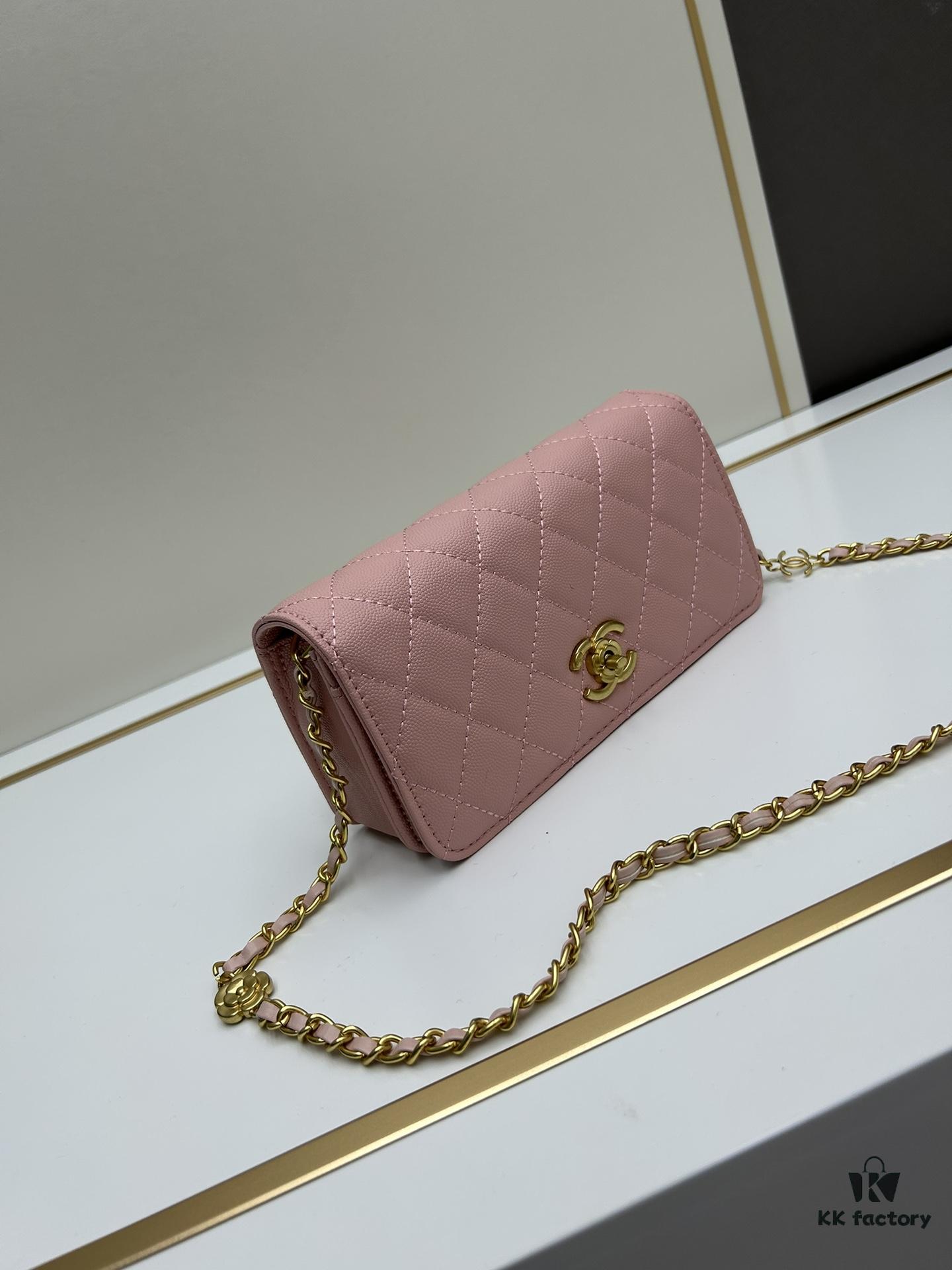 New Arrival Today's Recommendation 🌸 CHANEL 23K Camellia Clasp Underarm Bag