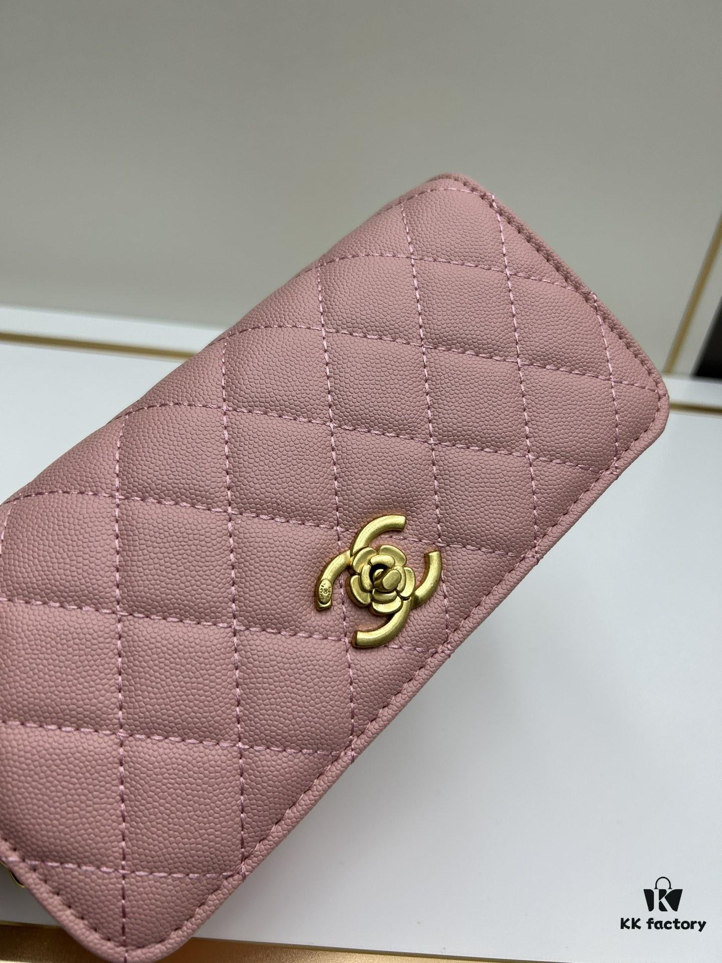 New Arrival Today's Recommendation 🌸 CHANEL 23K Camellia Clasp Underarm Bag
