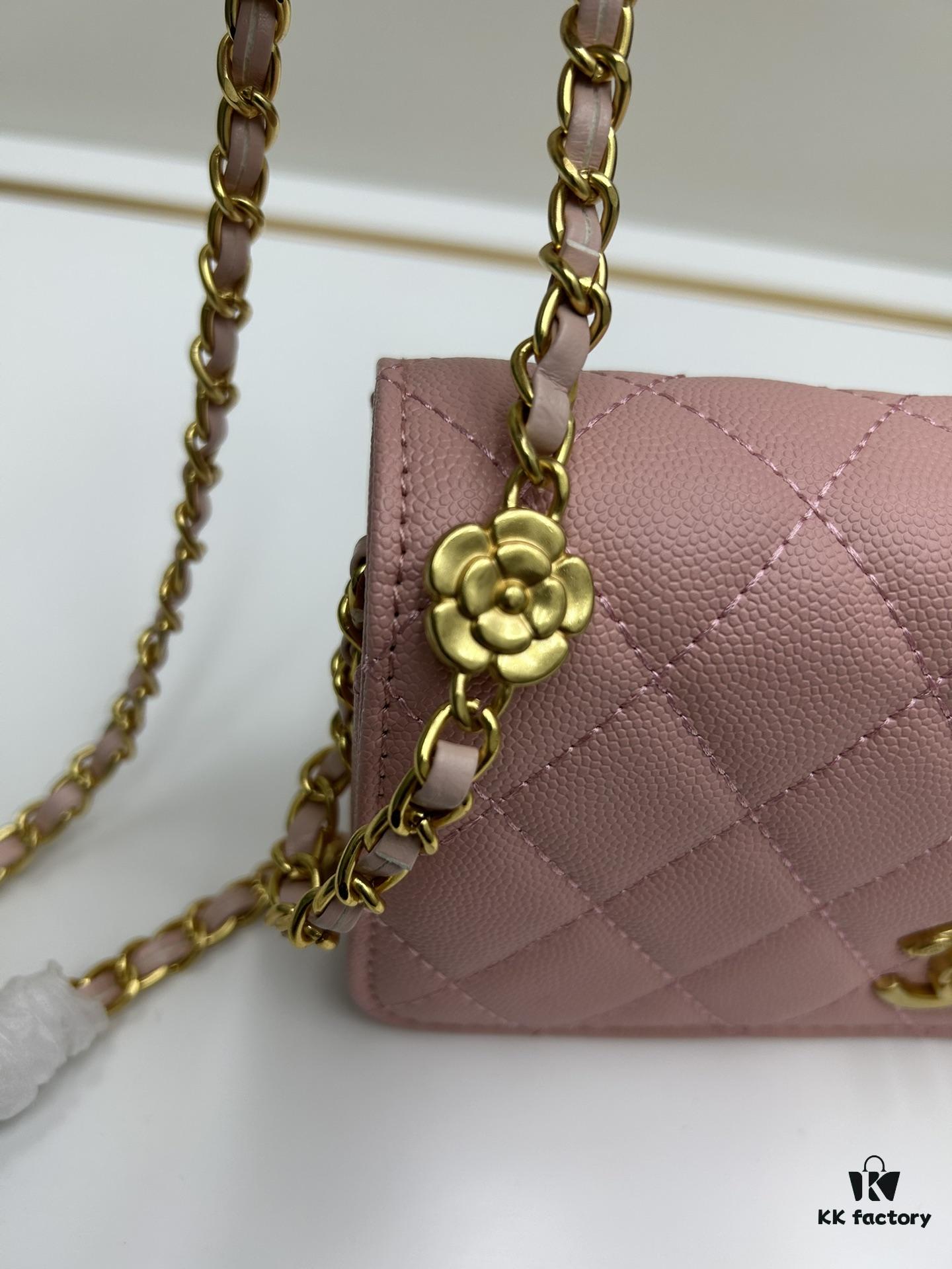 New Arrival Today's Recommendation 🌸 CHANEL 23K Camellia Clasp Underarm Bag