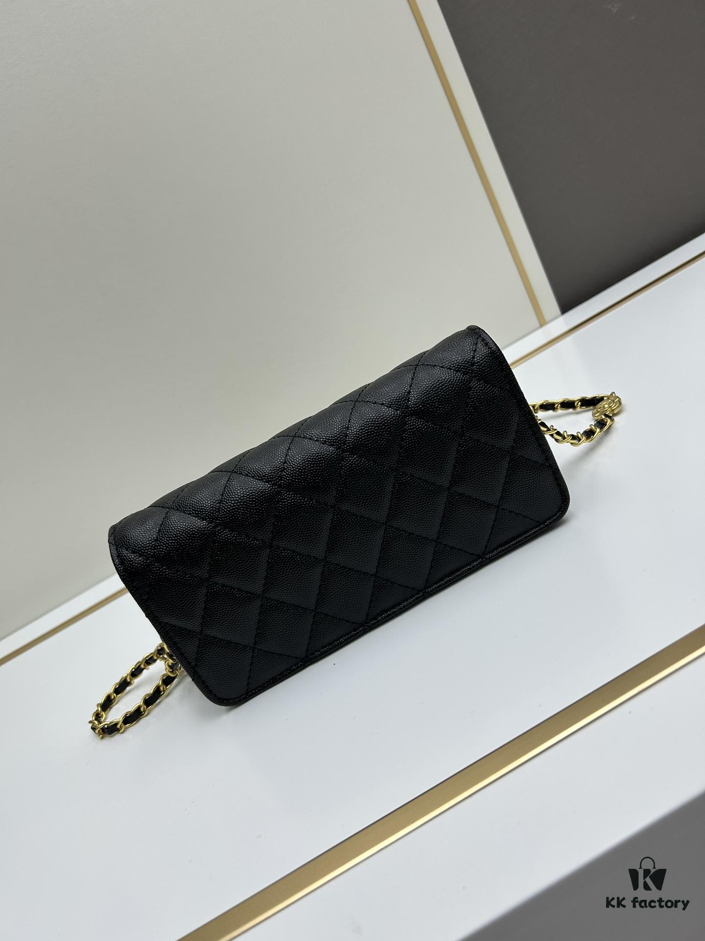 New Arrival Today's Recommendation 🌸 CHANEL 23K Camellia Clasp Underarm Bag