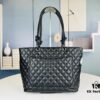 New Chanel Panda Kangpeng Tote Bag ||| Classic black and white panda colorway, exuding a high-end aesthetic!