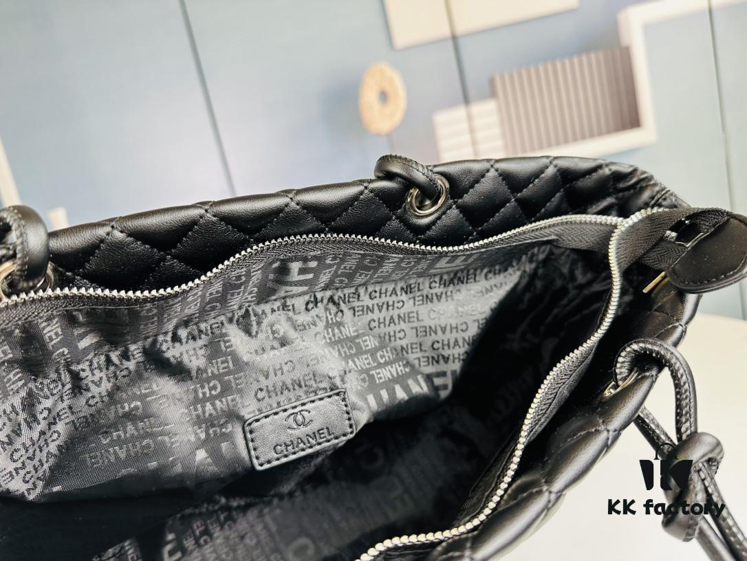 New Chanel Panda Kangpeng Tote Bag ||| Classic black and white panda colorway, exuding a high-end aesthetic!