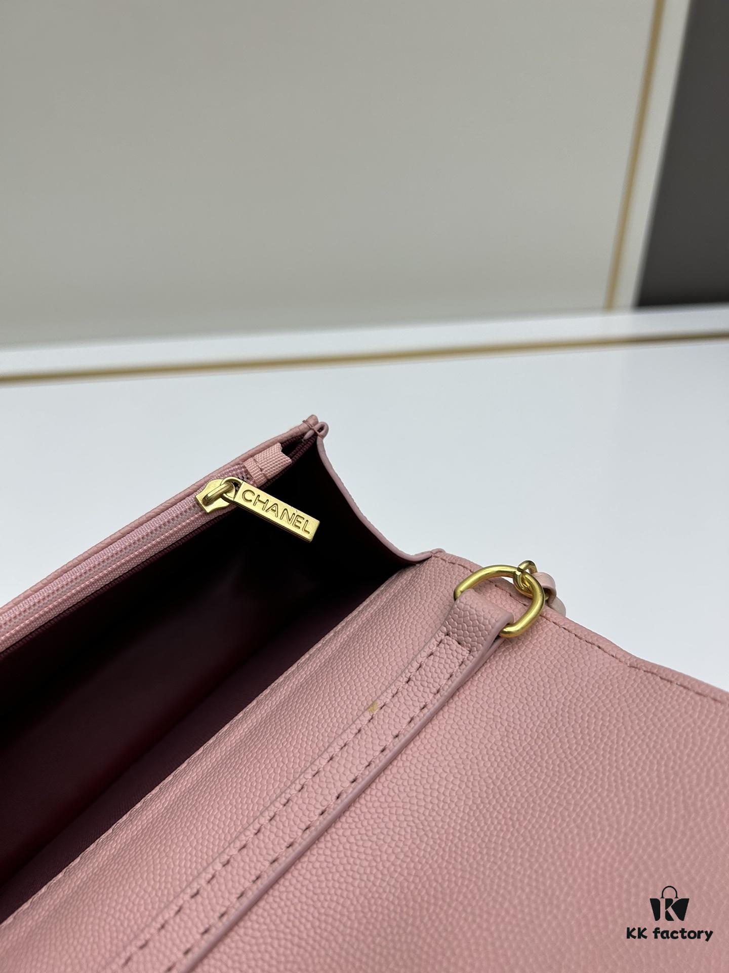 New Arrival Today's Recommendation 🌸 CHANEL 23K Camellia Clasp Underarm Bag