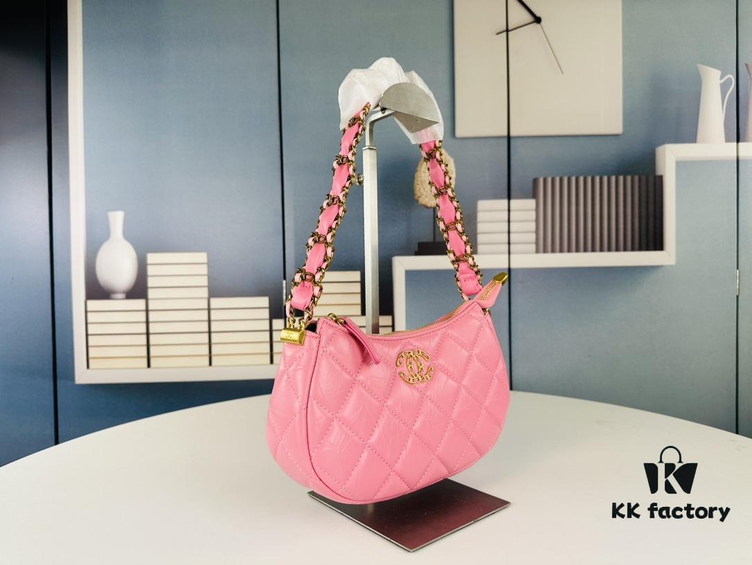 New Chanel 23K | This Season's Must-Have Hobo Shoulder Bag