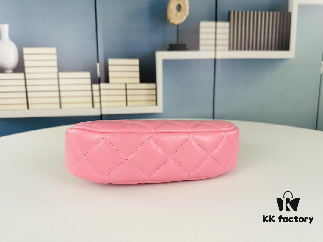 New Chanel 23K | This Season's Must-Have Hobo Shoulder Bag