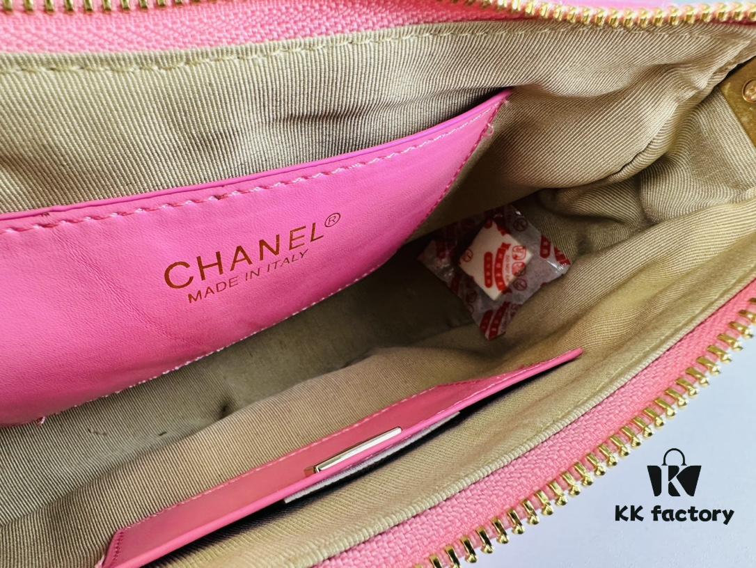 New Chanel 23K | This Season's Must-Have Hobo Shoulder Bag