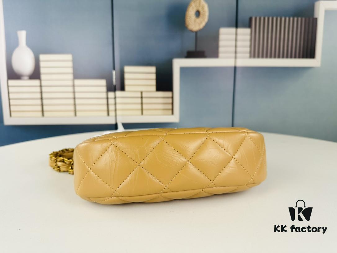 New Chanel 23K | This Season's Must-Have Hobo Shoulder Bag