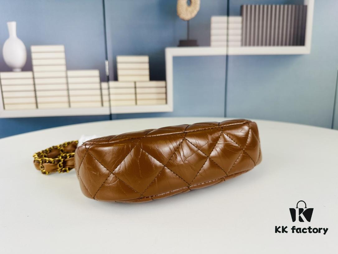 New Chanel 23K | The Must-Buy Hobo Bag of the Season