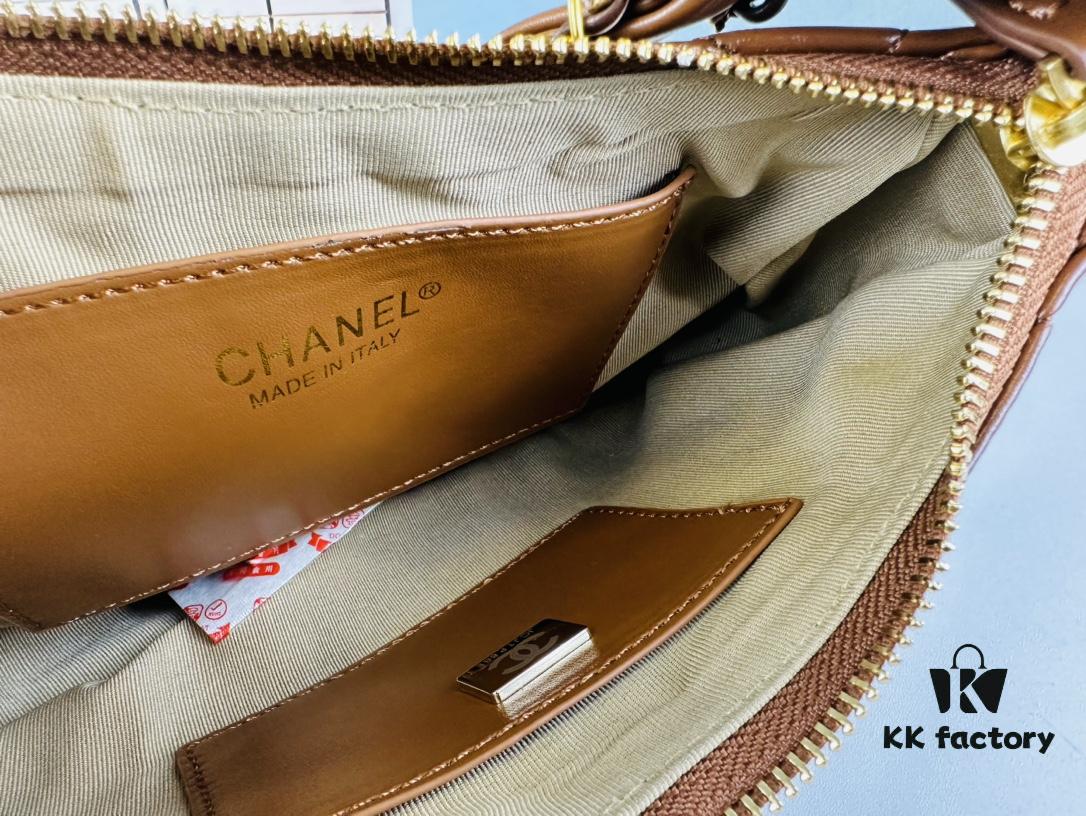 New Chanel 23K | The Must-Buy Hobo Bag of the Season