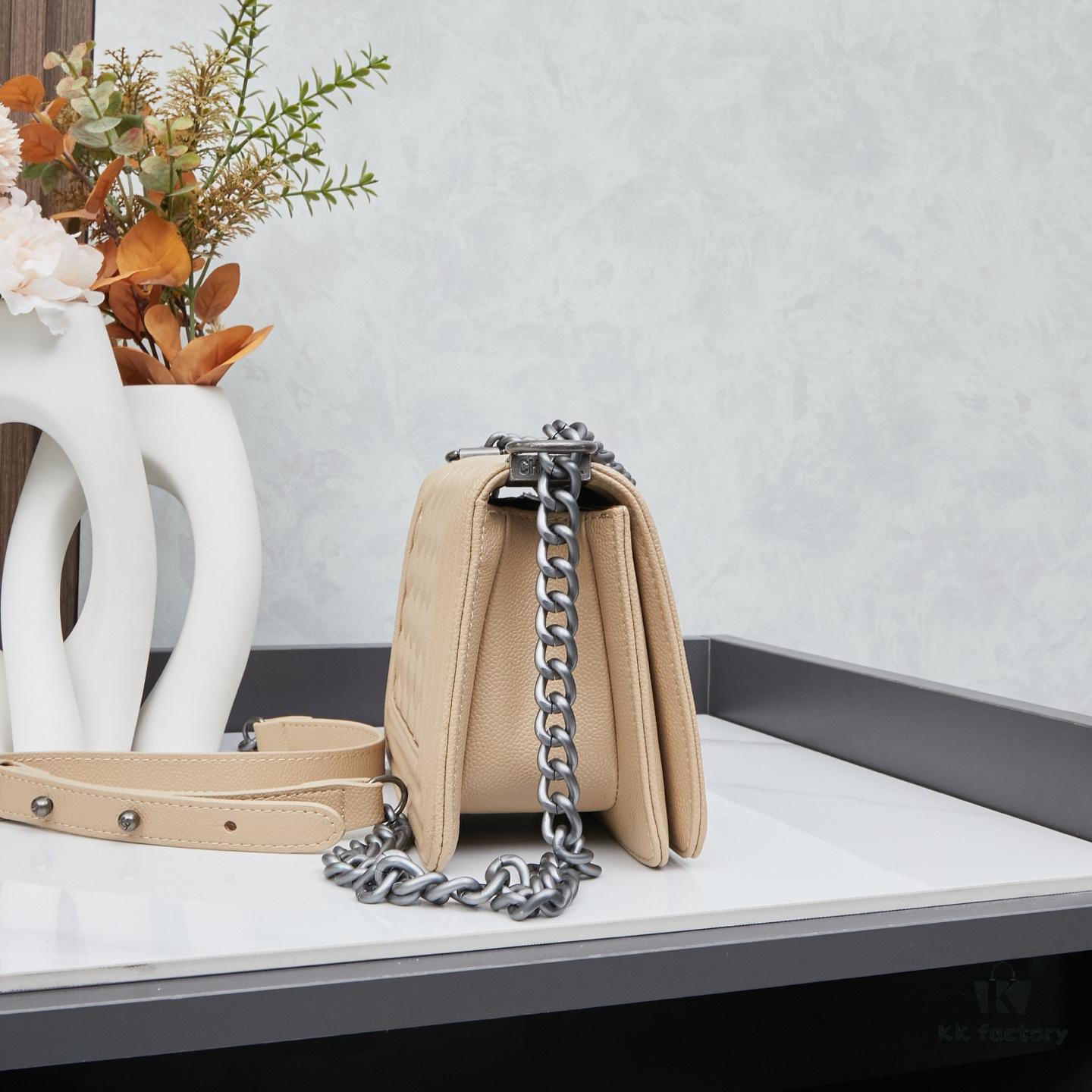 New Arrival Timeless CHANEL Le Boy ||| Small Size