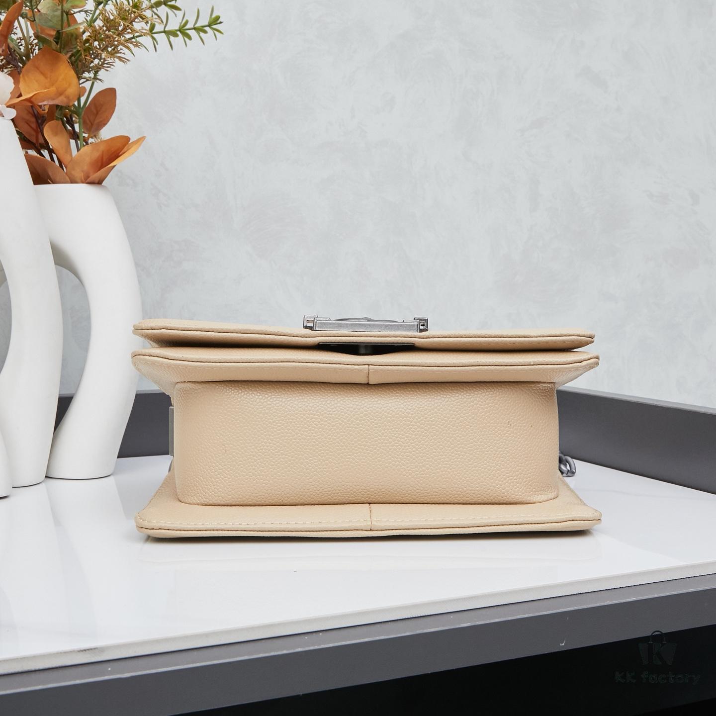 New Arrival Timeless CHANEL Le Boy ||| Small Size