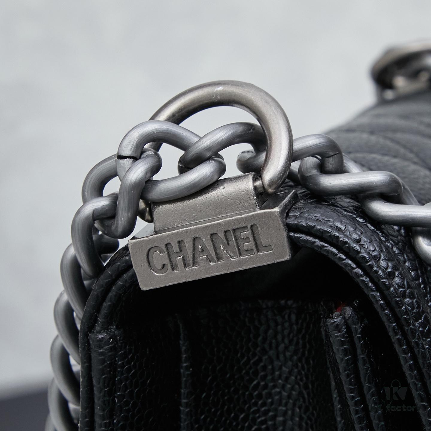 New Arrival Timeless CHANEL Le Boy ||| Small Size