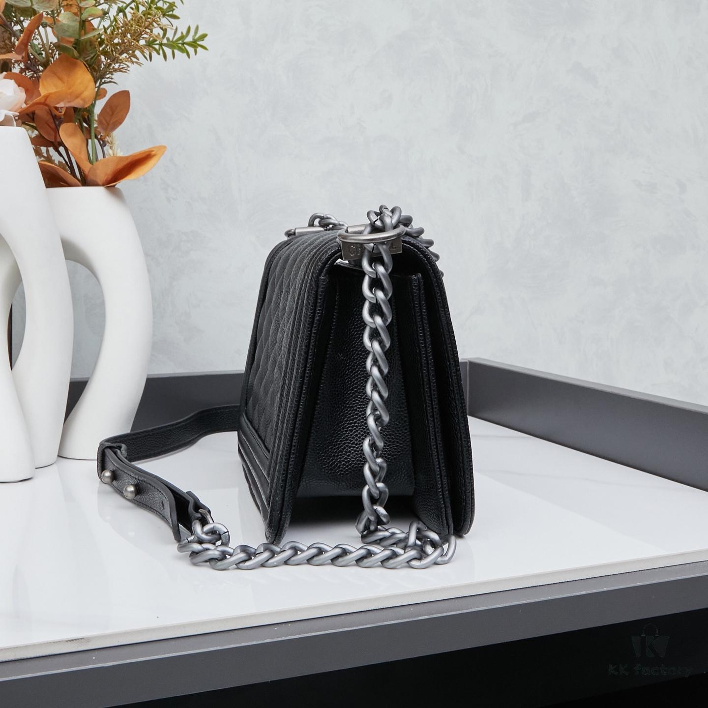 New Arrival Timeless CHANEL Le Boy ||| Small Size