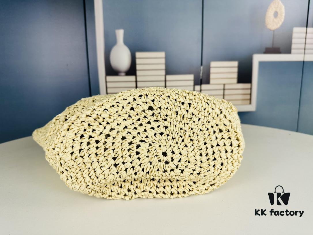 New Arrival: Summer Straw Bag Is a Must-Have