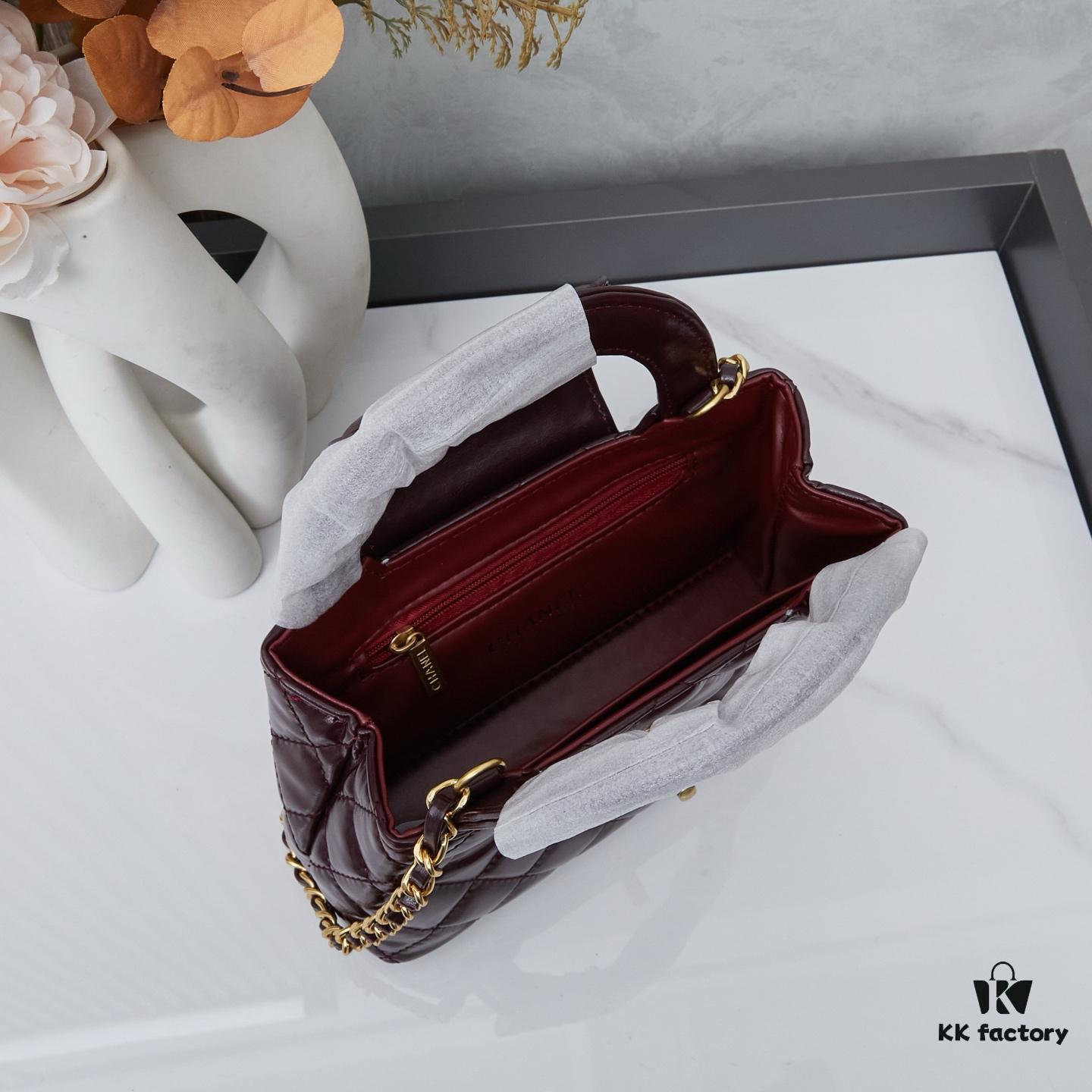 New CHANEL 23 Kelly Chain Bag with Box