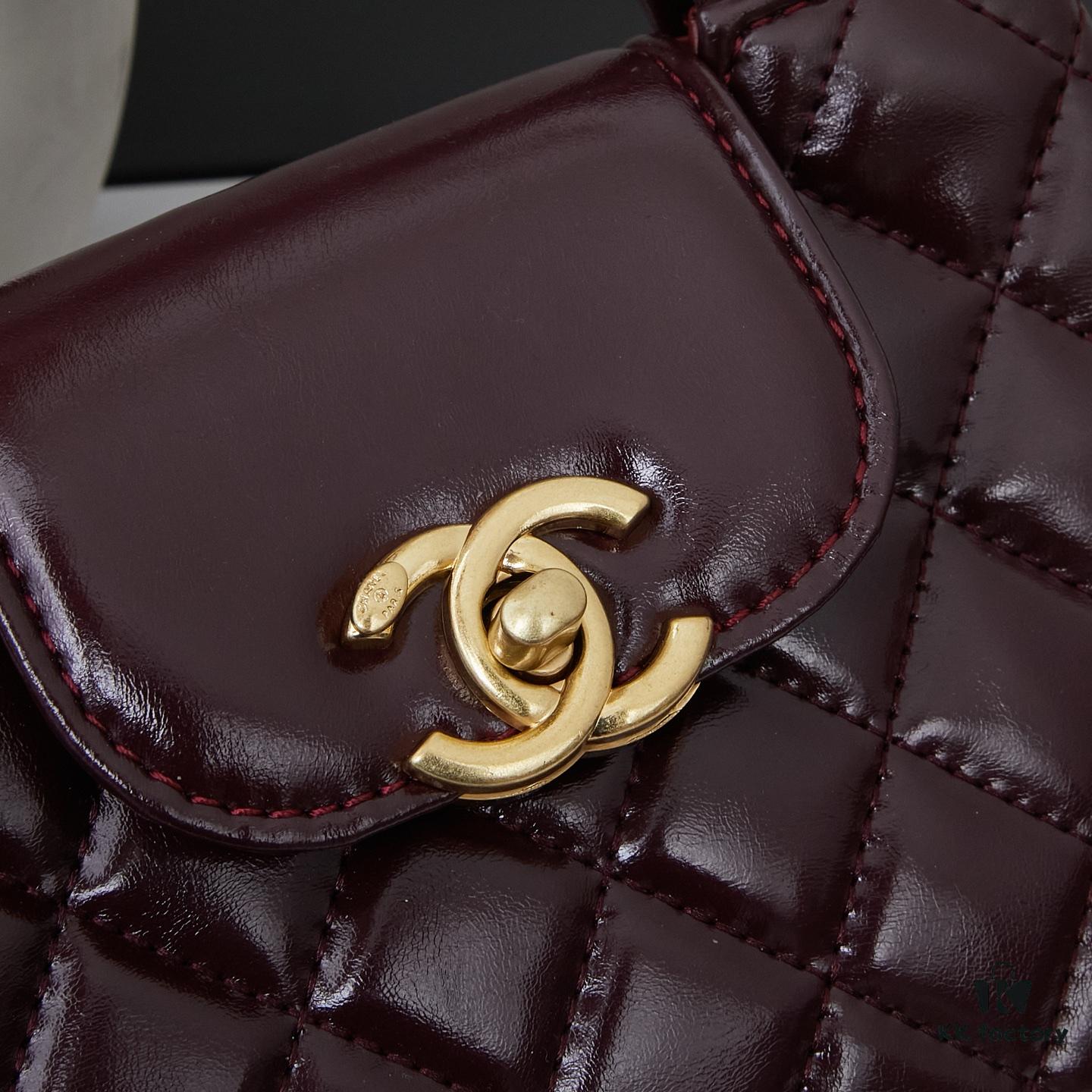 New CHANEL 23 Kelly Chain Bag with Box