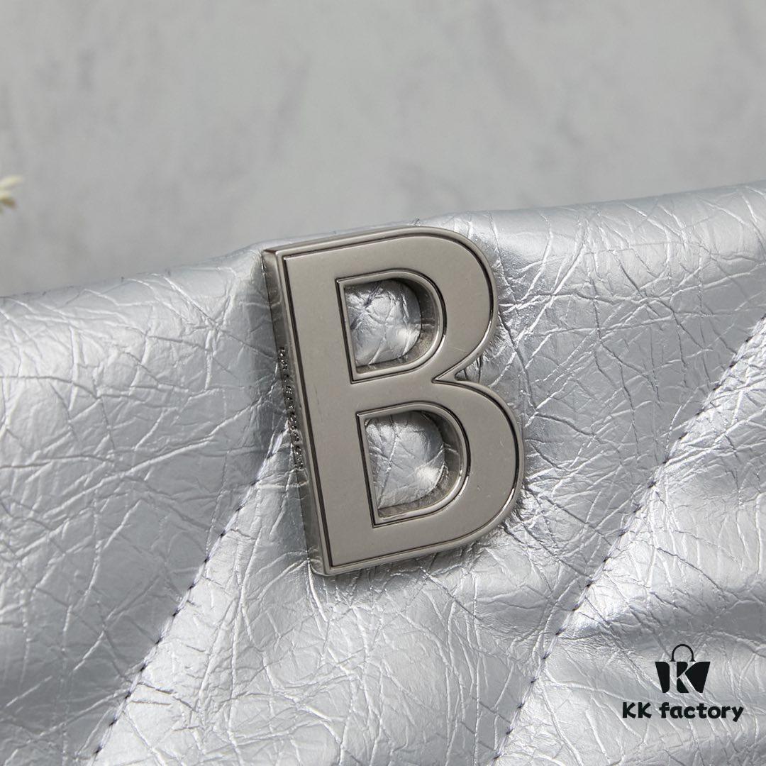 Enter, Cool Girls! Balenciaga Fall/Winter New Bags at Discounted Prices