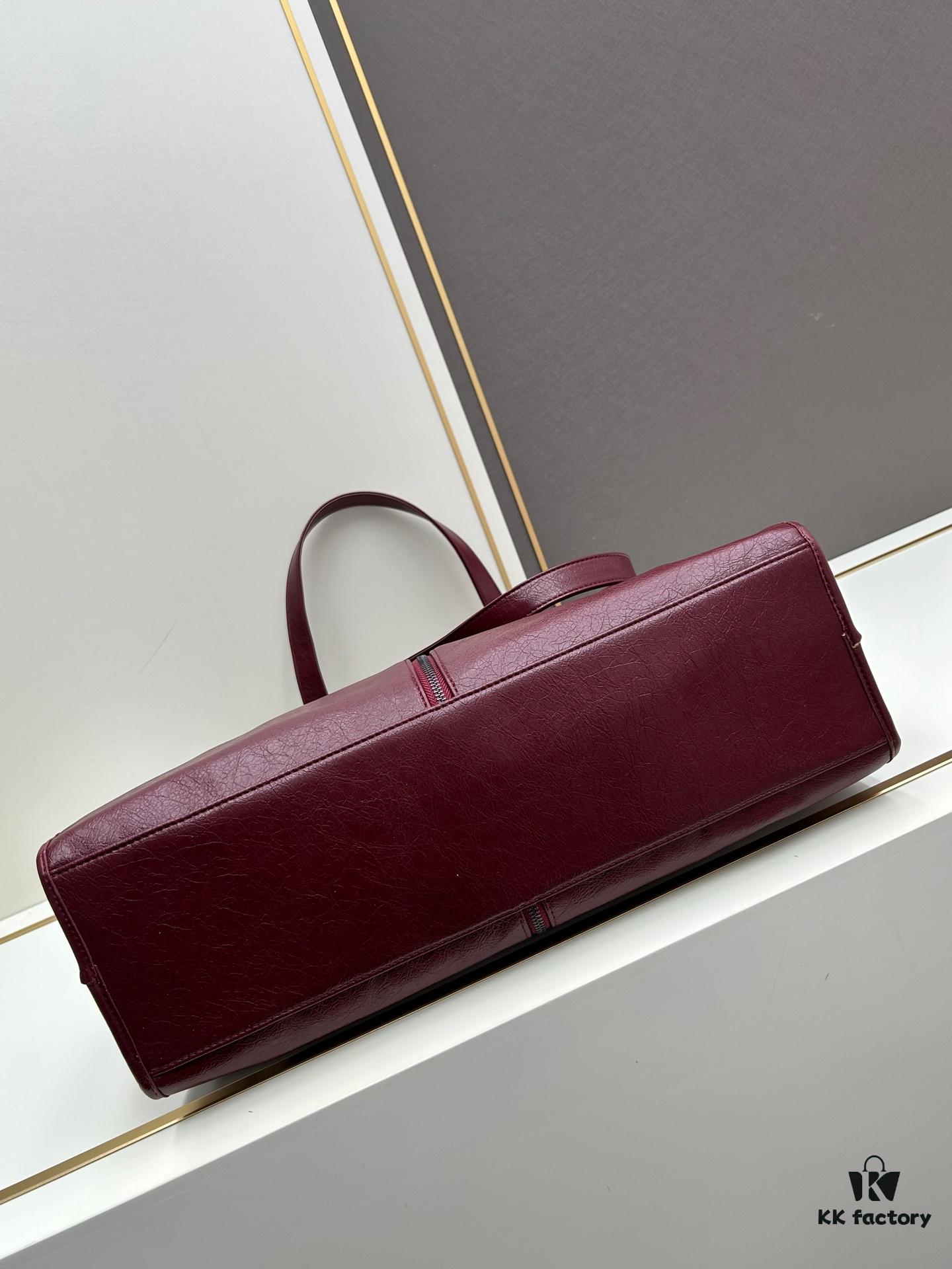 Box Included The Trash Bag Trend is Too Strong, Obsessed with Balenciaga Again