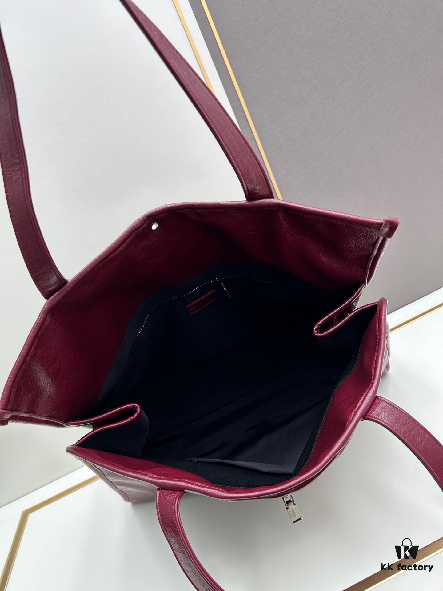 Box Included The Trash Bag Trend is Too Strong, Obsessed with Balenciaga Again