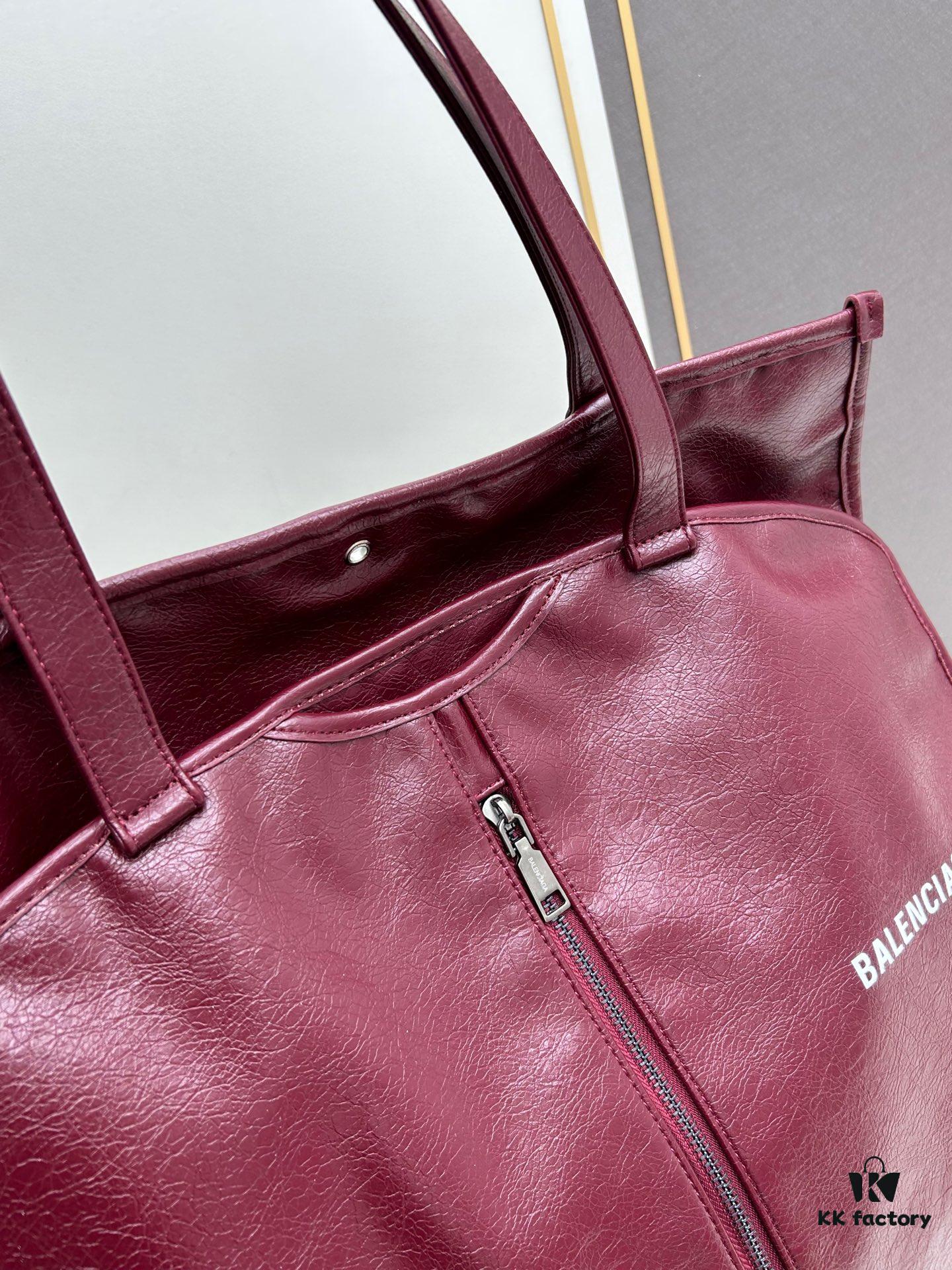 Box Included The Trash Bag Trend is Too Strong, Obsessed with Balenciaga Again