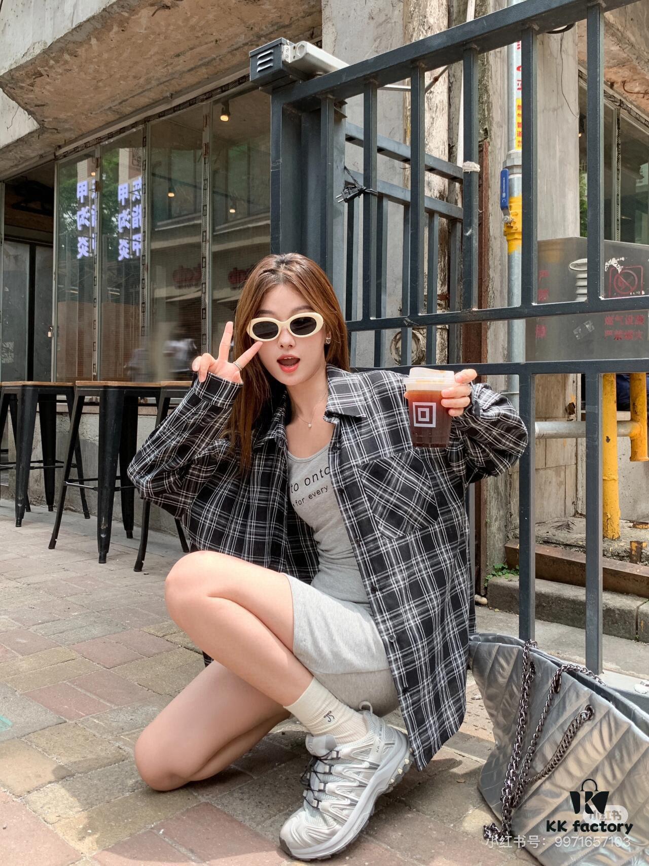 Enter, Cool Girls! Balenciaga Fall/Winter New Bags at Discount Prices