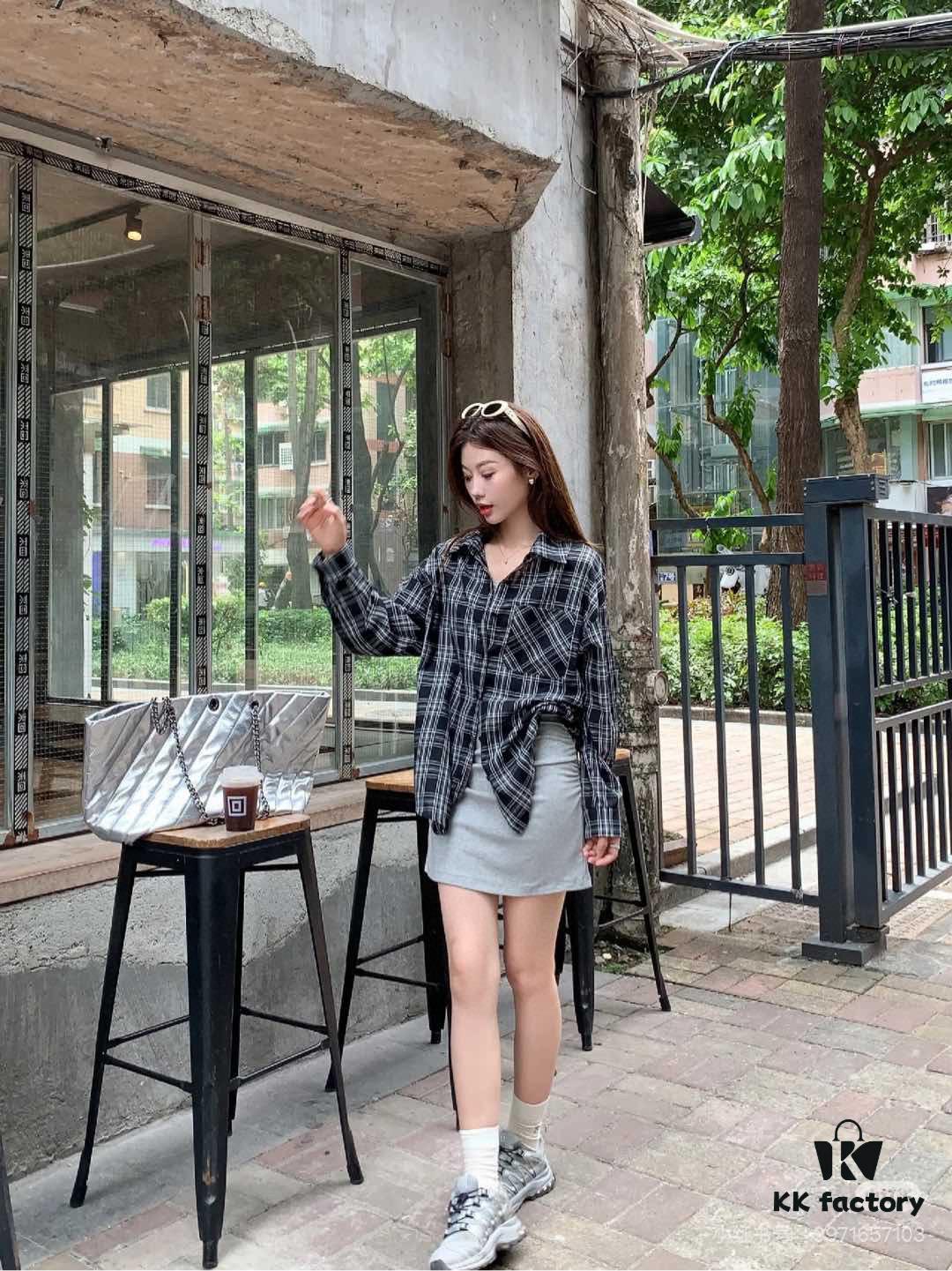 Enter, Cool Girls! Balenciaga Fall/Winter New Bags at Discount Prices