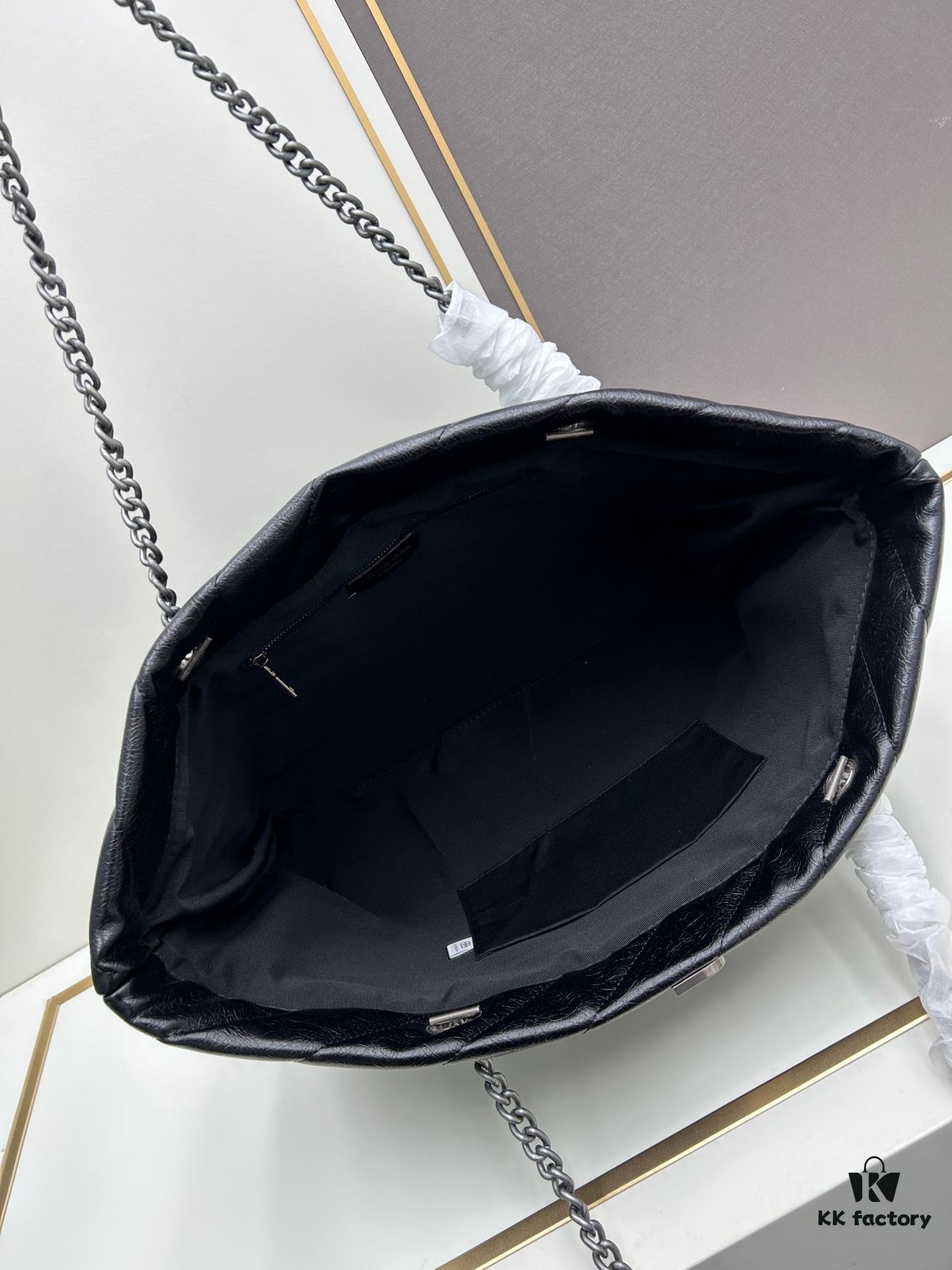 Enter, Cool Girls! Balenciaga Fall/Winter New Bags at Discounted Prices