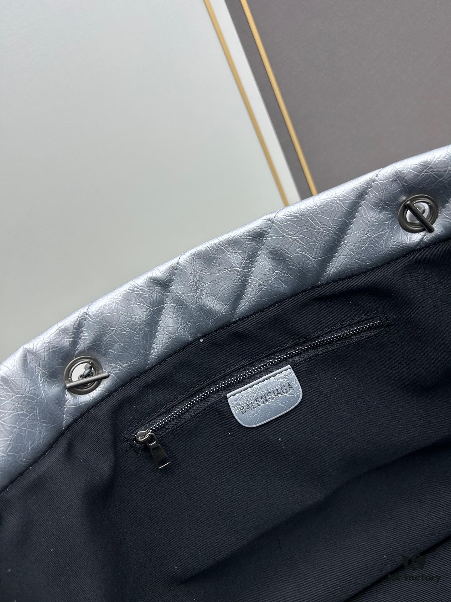 Enter, Cool Girls! Balenciaga Fall/Winter New Bags at Discounted Prices