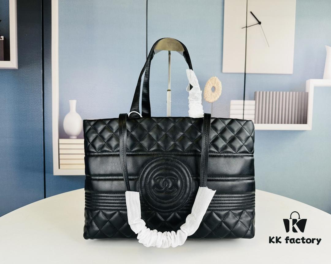New Arrival CHANEL Beach Bag 😍 Full of High-End Elegance
