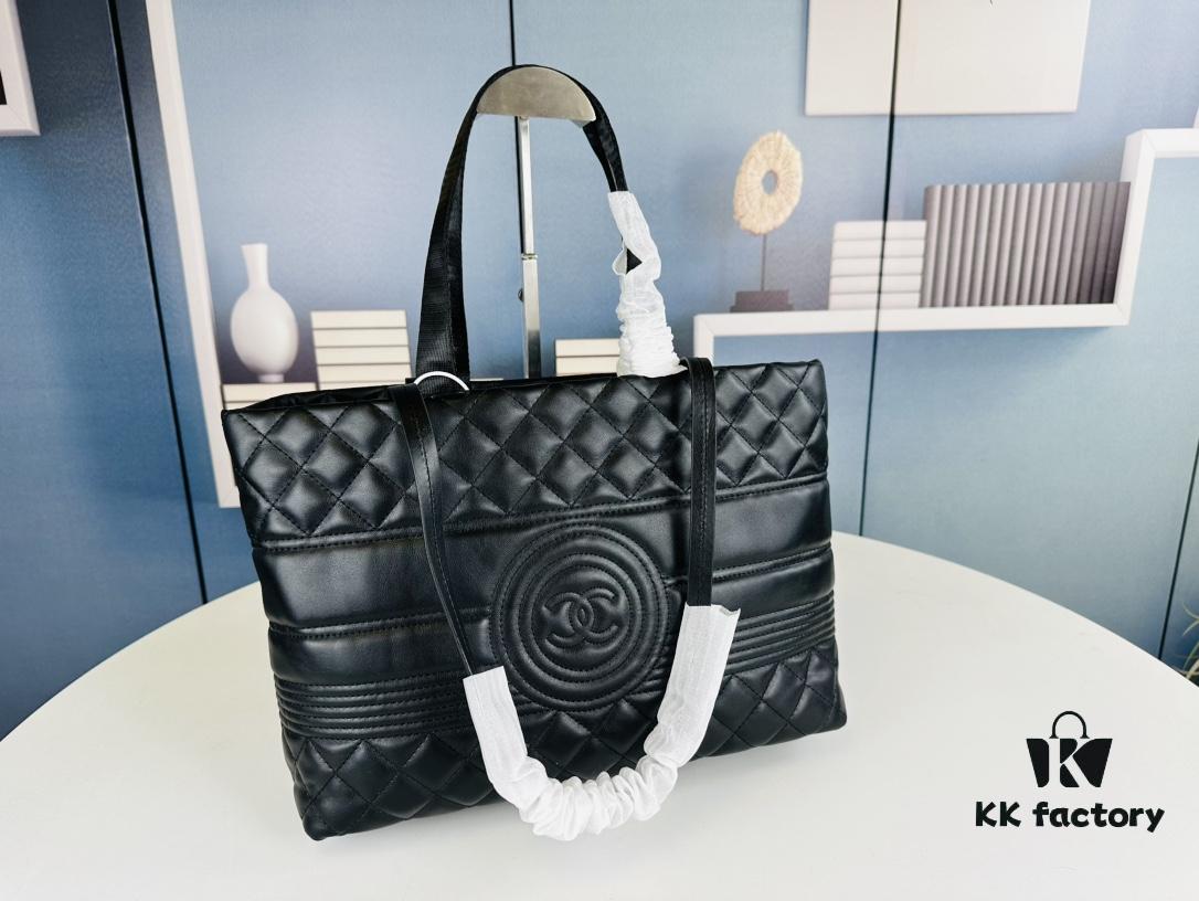 New Arrival CHANEL Beach Bag 😍 Full of High-End Elegance