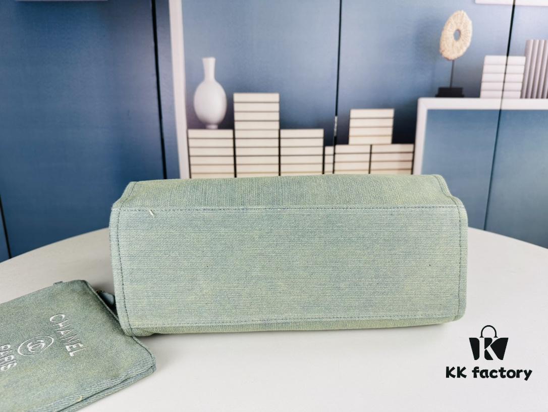 New Arrival 💙 Let Me See Who Doesn't Have a Chanel Beach Bag Yet 🏖️